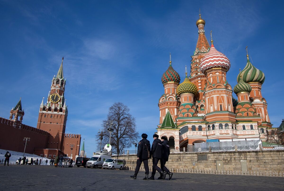 Russia Says Major Oil Refinery Near St. Petersburg Hit by Drone