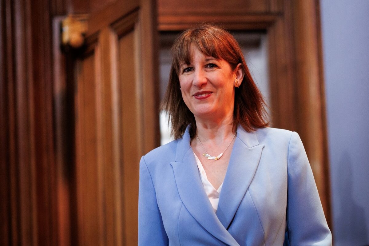 Reeves Fights Back Against Cuts Narrative With UK Building Blitz