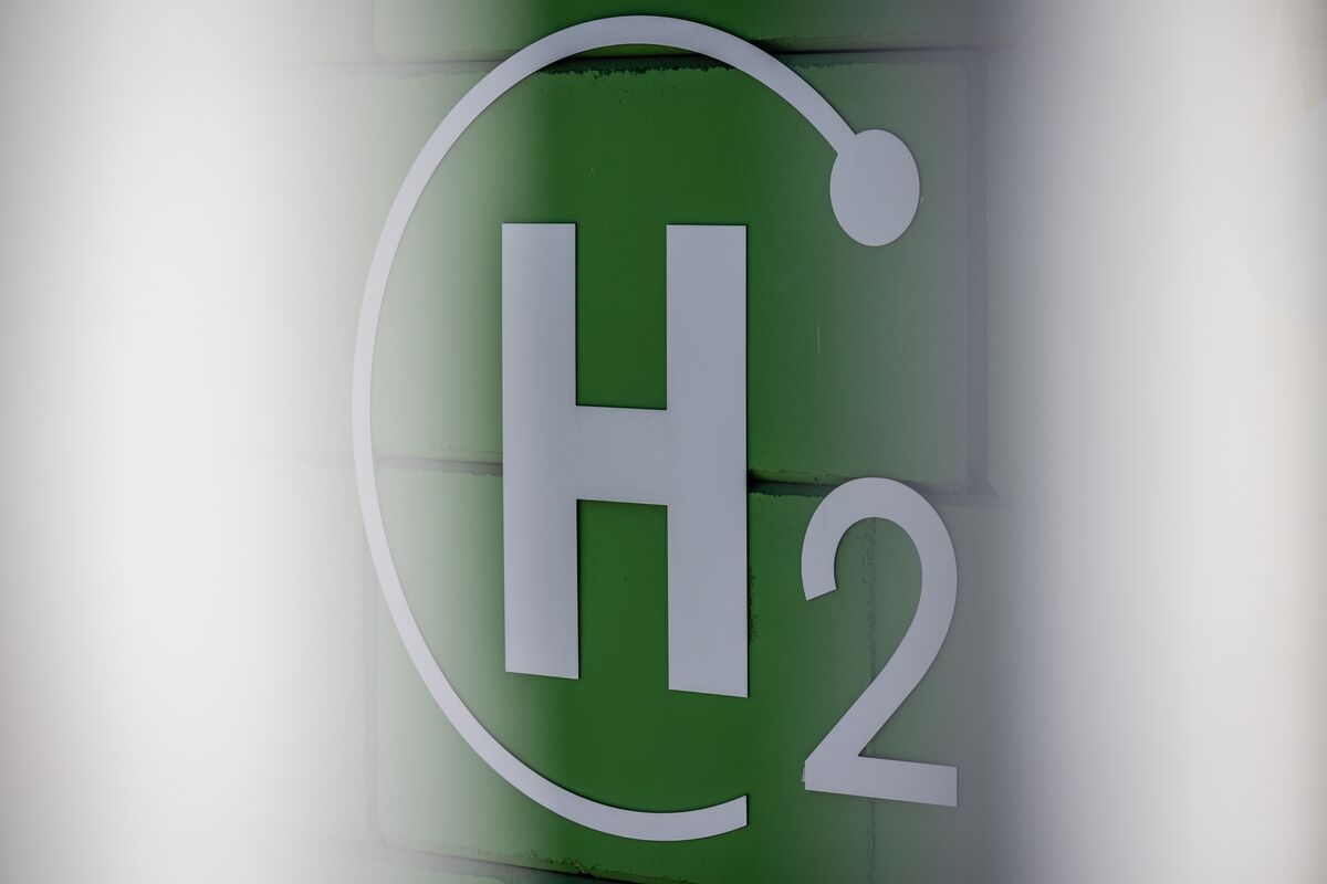 South Africa's PIC Leads a $37 Million Pledge for Green Hydrogen