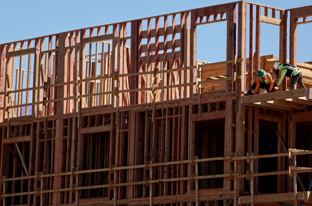 How Small Apartments in Big Buildings Became the US Norm