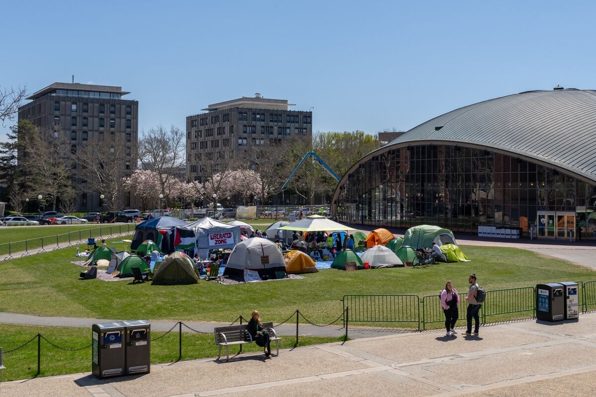 MIT Sued by Student, Instructor Over Alleged Campus Antisemitism