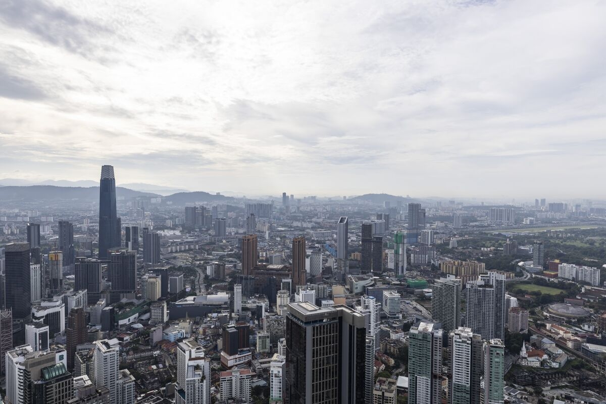 Stonepeak Is Said in Exclusive Talks for Buyout of $2.1 Billion Yinson