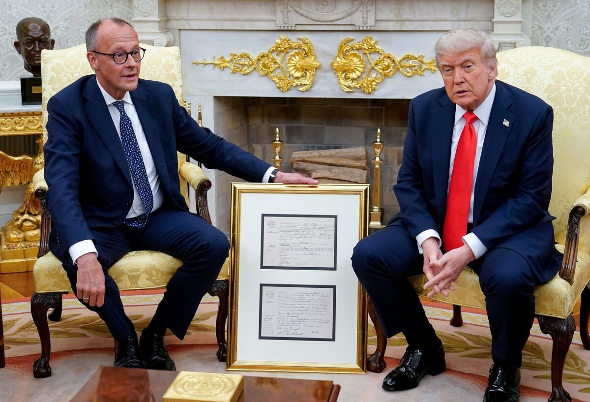 Germany's Merz Lets Trump Do the Talking and Survives Oval Office Meeting