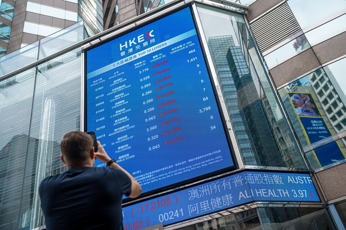Goldman Strategists Raise Asia Stock Targets, Upgrade Hong Kong