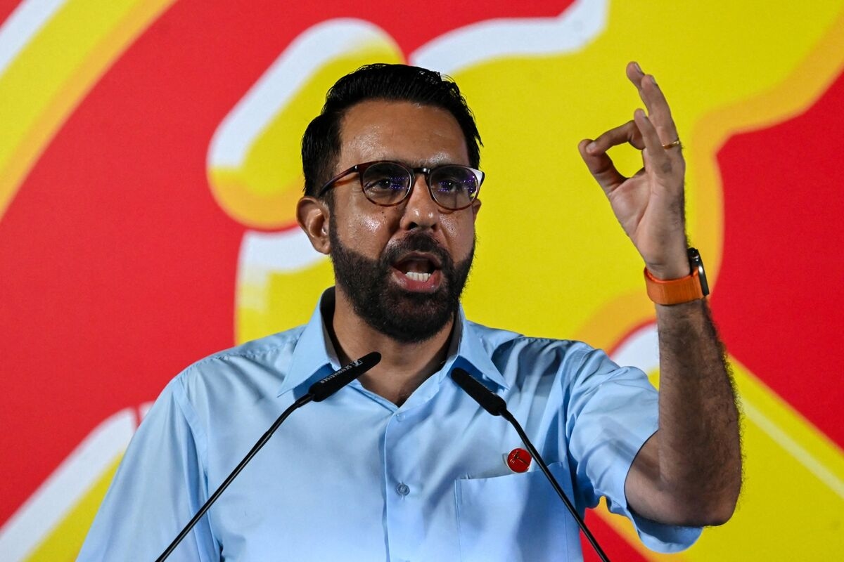 Singapore Ruling Party Criticizes Opposition Leader's Interview