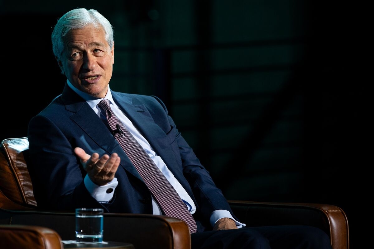 JPMorgan Flaunts Its Branch Expansion on BofA, Wells Fargo Home Turf