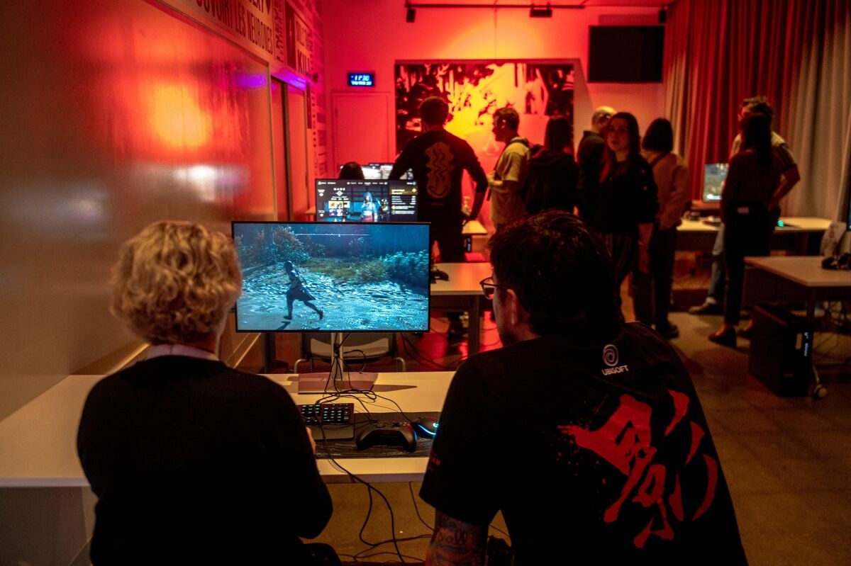 Ubisoft Forecasts Flat Sales, Extends Work on Top Game Titles
