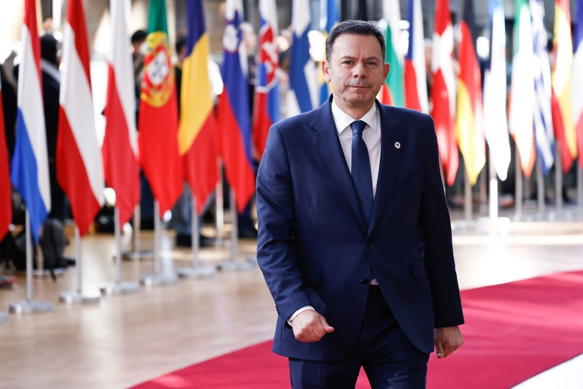 Portuguese Prime Minister's Coalition Leads in Poll, TVI Reports