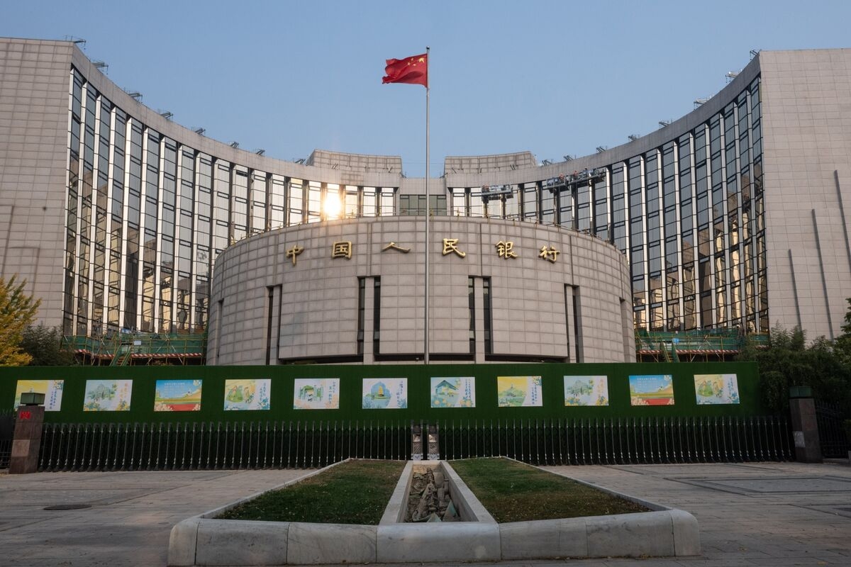 China's Short-End Bonds Rally Amid Debate on Likely PBOC Trading