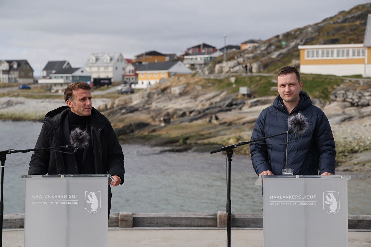Macron Offers to Aid in Greenland's Security Amid Trump Threats