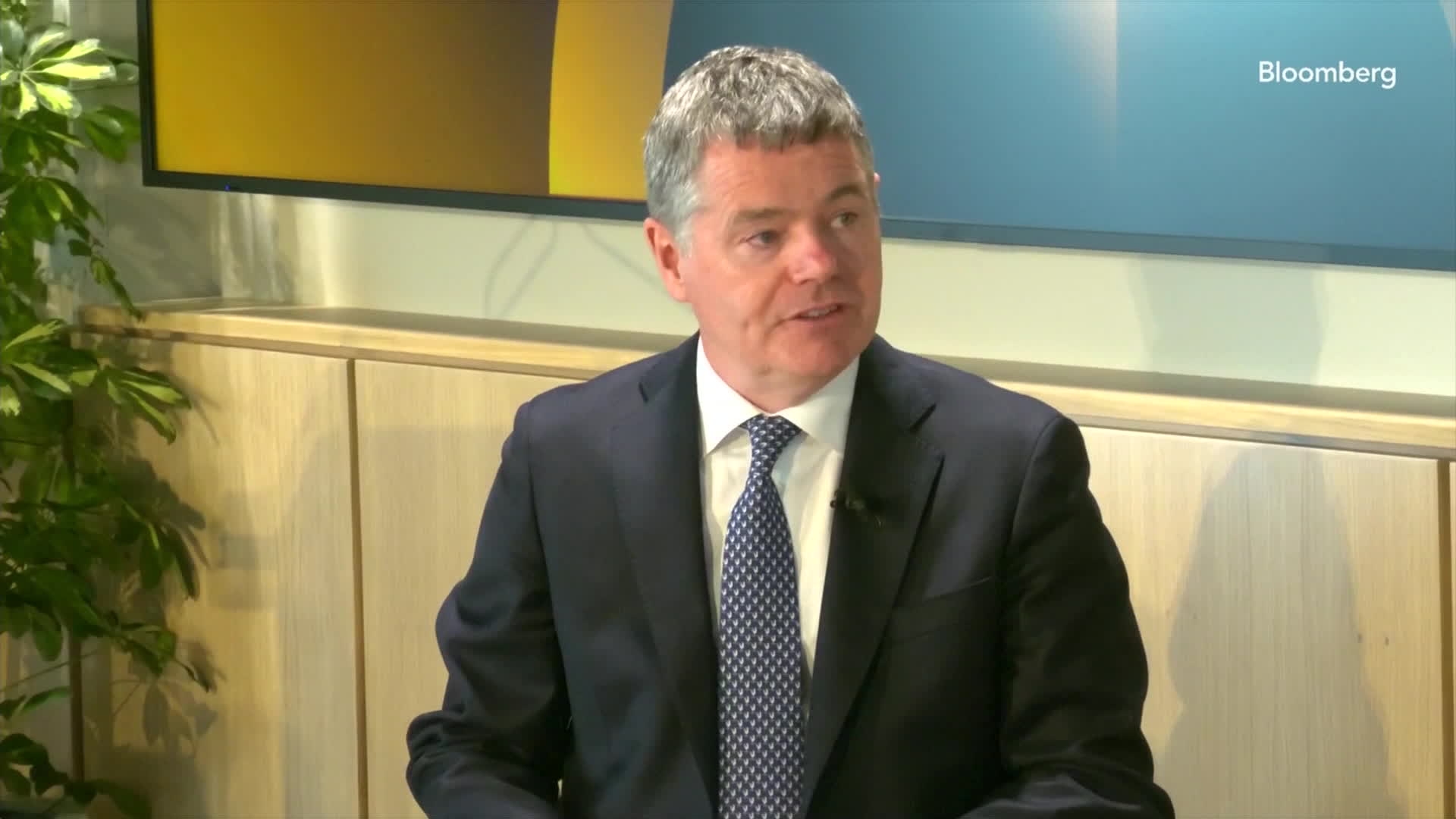 Donohoe: Pharma Tariffs Could Cost Ireland 75,000 Jobs