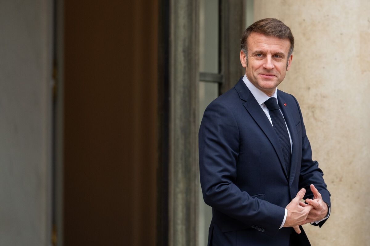 France's Macron Commits €1 Billion to Africa Electrification