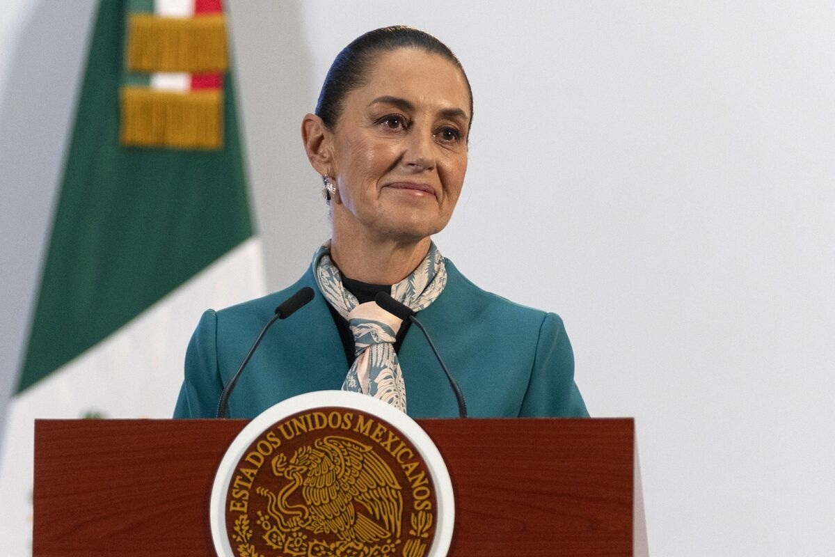 Trump and Mexico's Sheinbaum Plan Call as Tariffs Deadline Nears