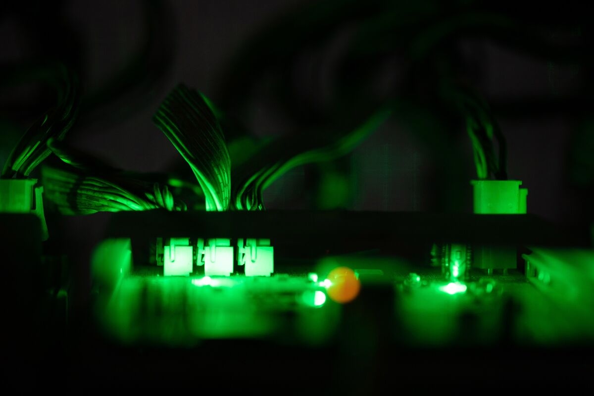 Crypto Firm Bitdeer Prioritizes Mining to Weather Tariff Turmoil
