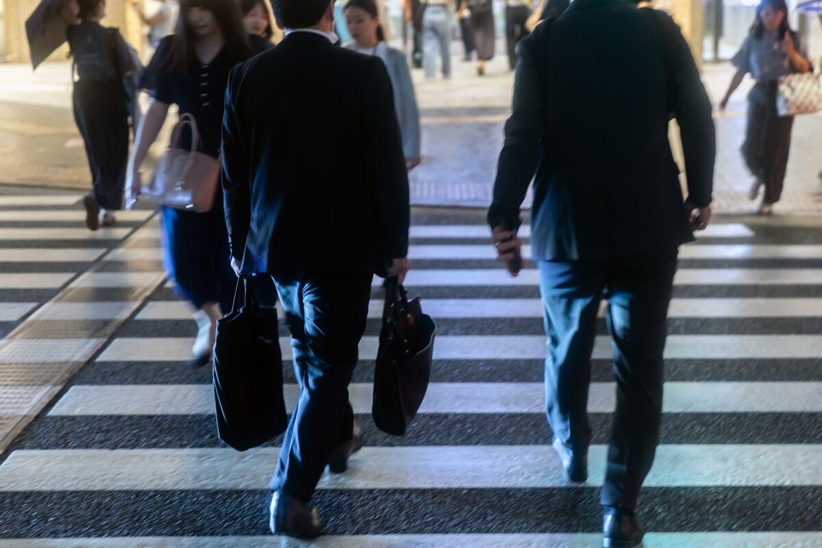 Japan Considers Tighter Oversight to Avoid Bond Market ‘Spoofing'