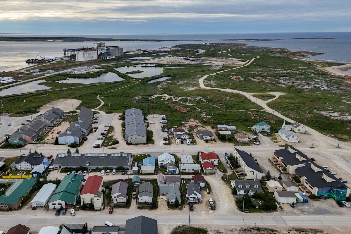 Canada Eyes Arctic Ocean Port to Ship Gas, Commodities to Europe
