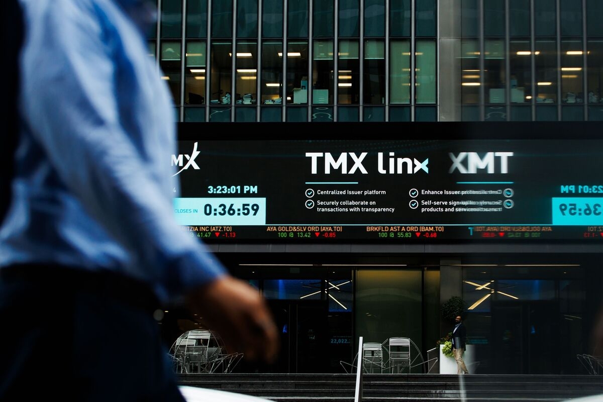 Activist Plantro Ups ISC Battle, Plans to Extend Mini-Tender