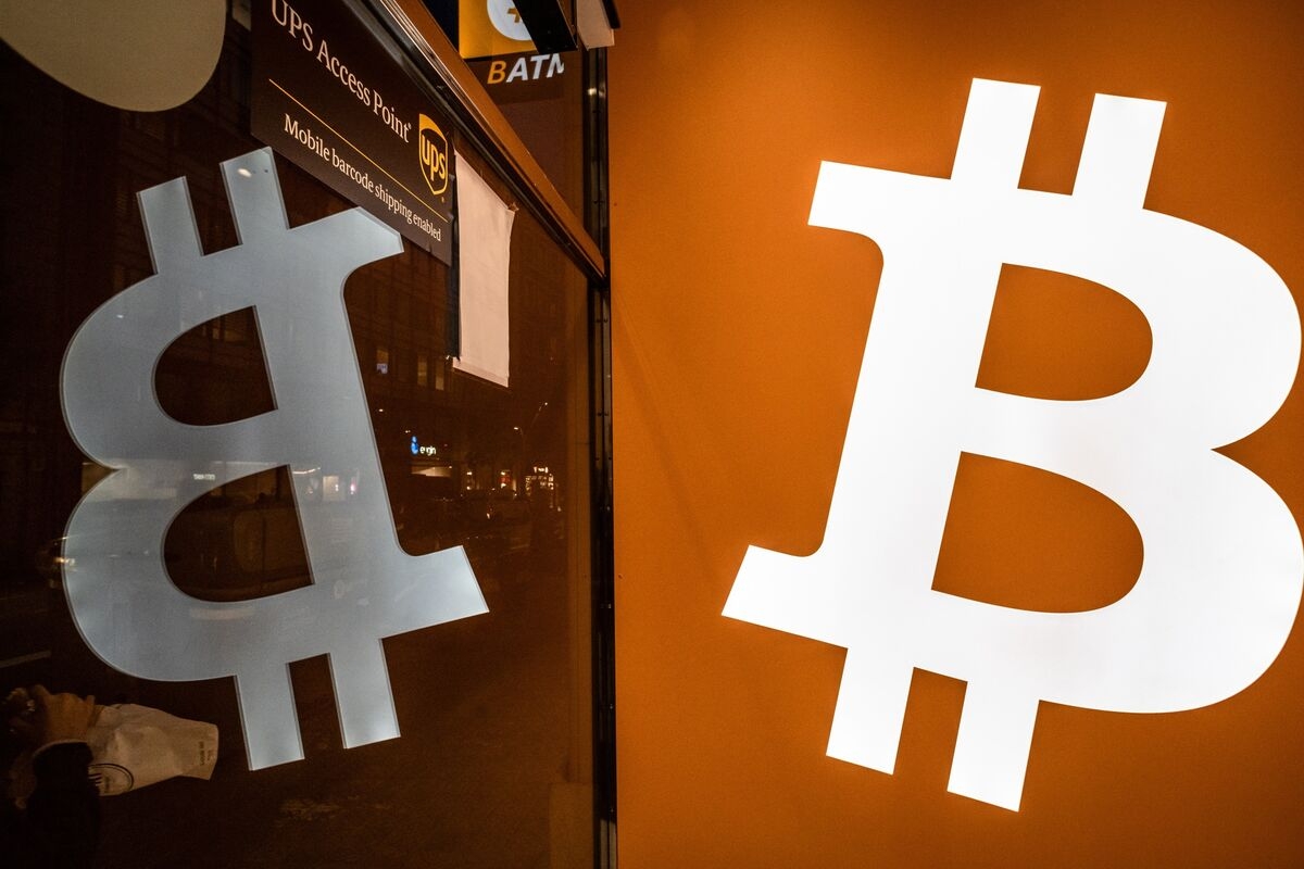 Bitcoin ETFs Pull In $9 Billion as Investors Ditch Gold Holdings
