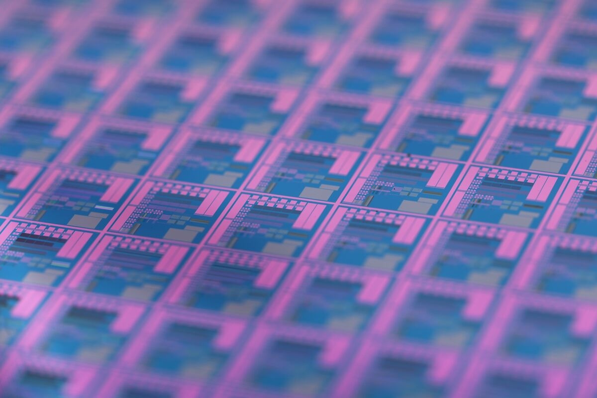 Japan's Chip Shares Slide on Report of Stricter US China Curbs