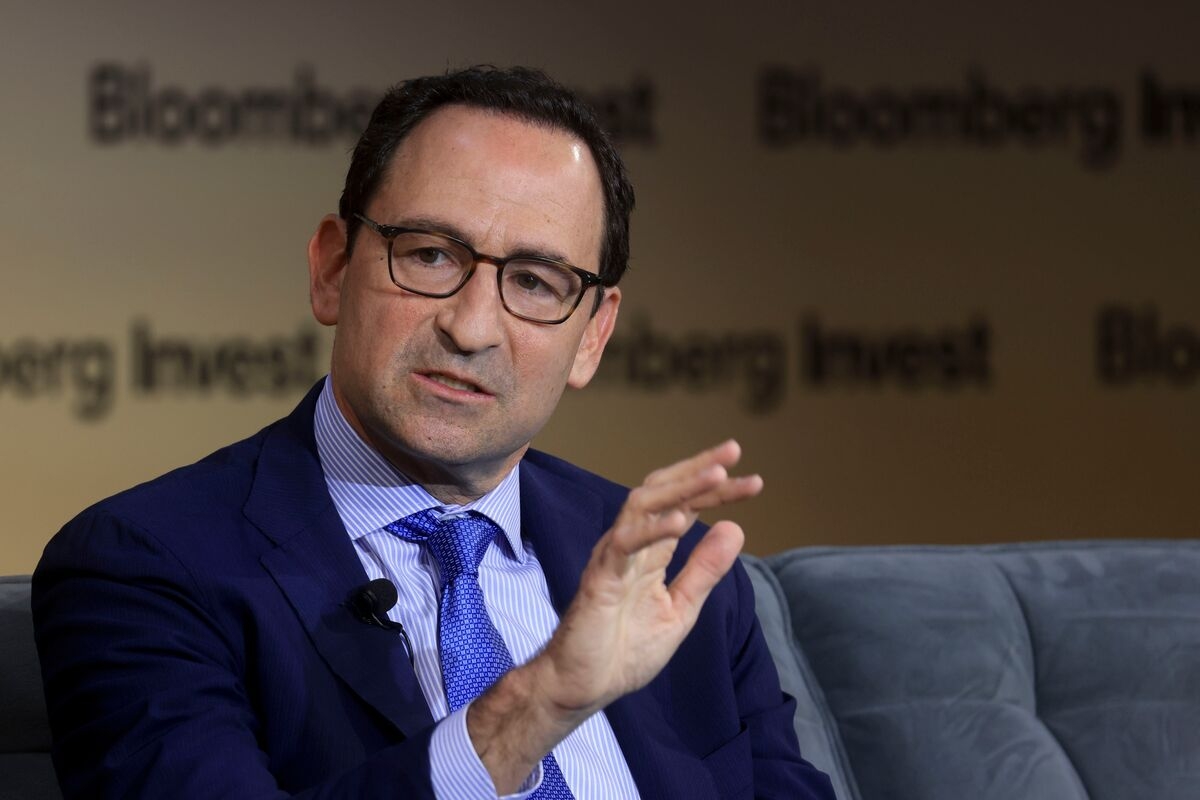 Private Equity Firms Hunt for Alternate Ways to Return Investor Cash
