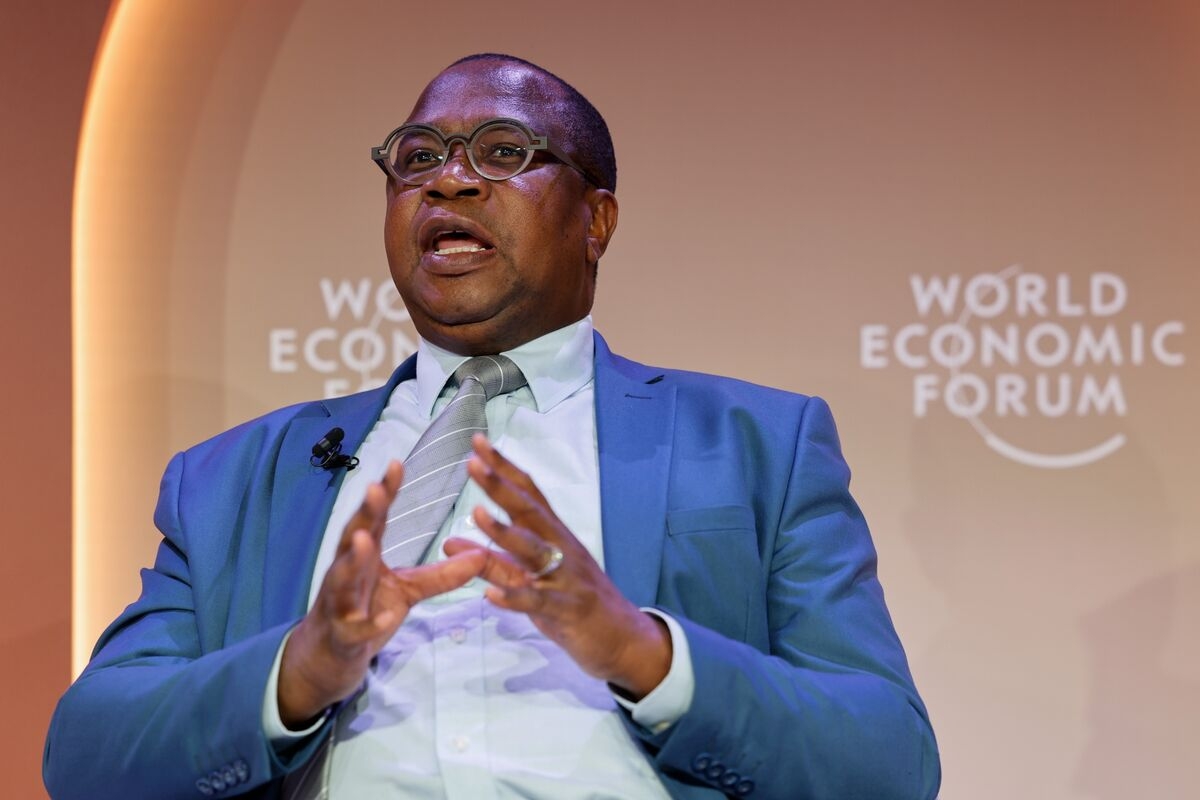 Rich Nations Courted by Zimbabwe Non-Committal on $2.6 Billion Bridge Finance