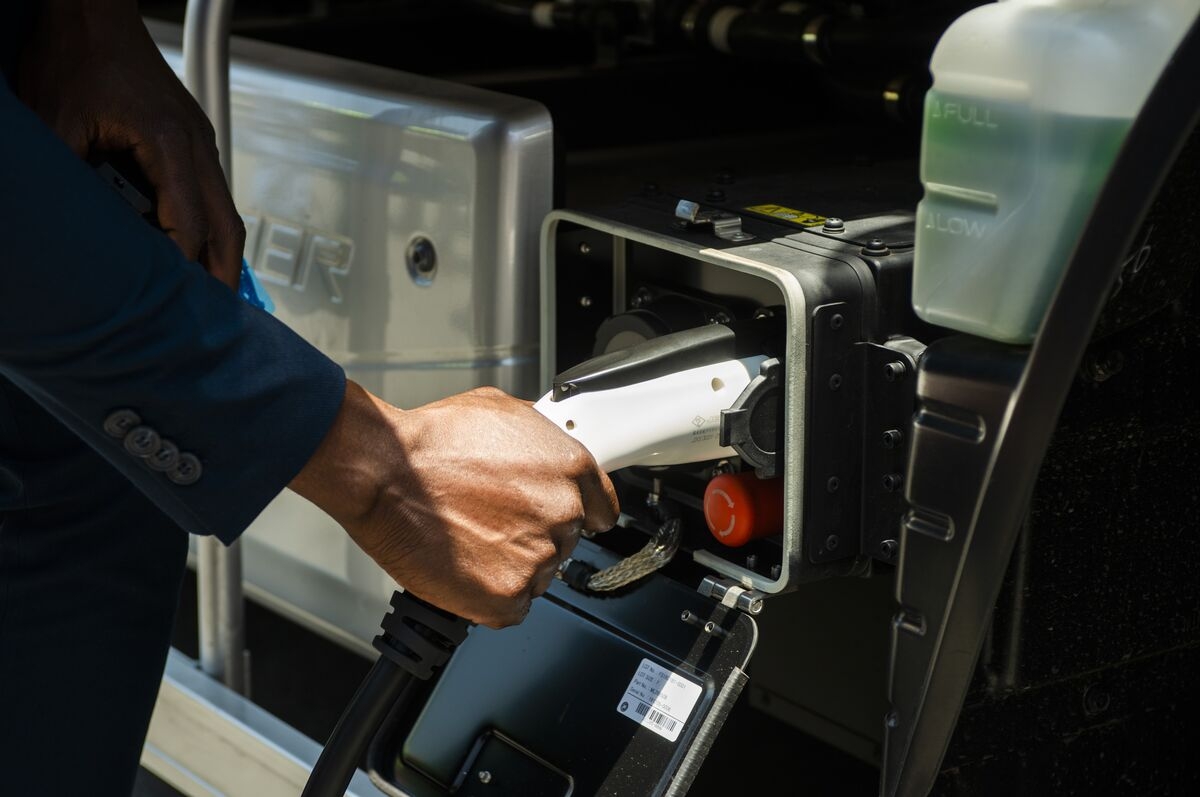South Africa Seeks 15% Tax on EV-Battery Imports, BD Reports