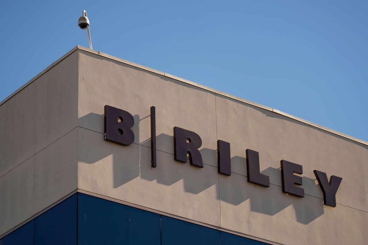 B. Riley Hires Adviser in Effort to File Late Financial Reports