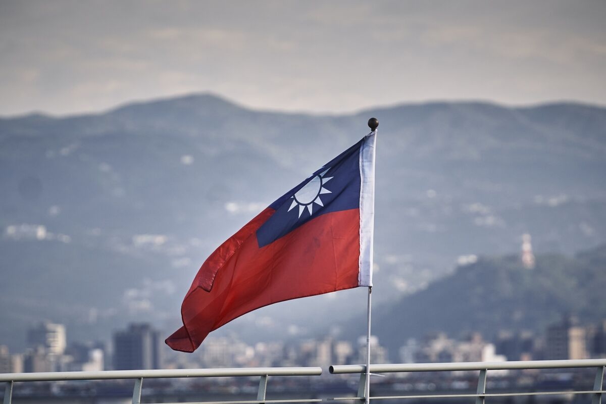 Taiwan Indicts President's Aide on Charge of Spying for China