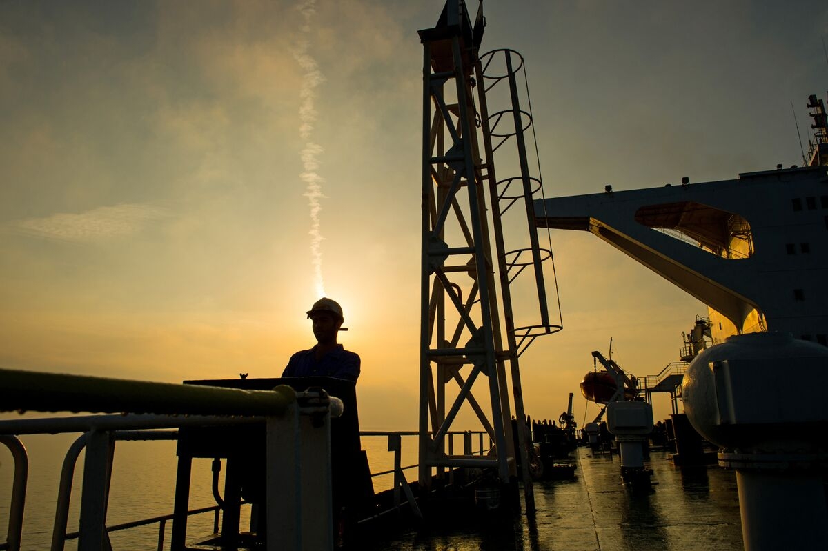 Mideast Oil Flows Through Hormuz Hold Up After US Airstrikes