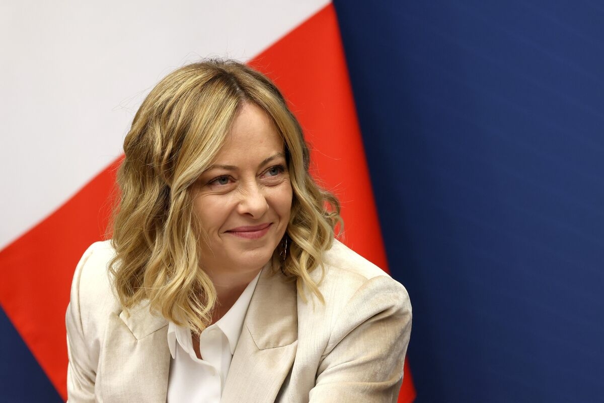 Meloni Wins Hope of Moody's Upgrade to Italy From Brink of Junk