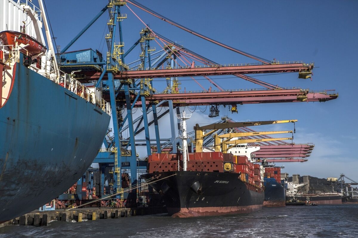 Trump Hikes Brazil Tariff to 50% After BRICS, Bolsonaro Flaps
