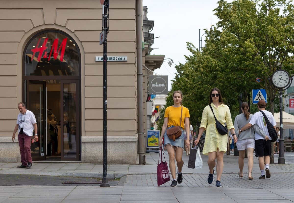 H&M Outperforms Zara and Shein on Green Report Card for Fashion