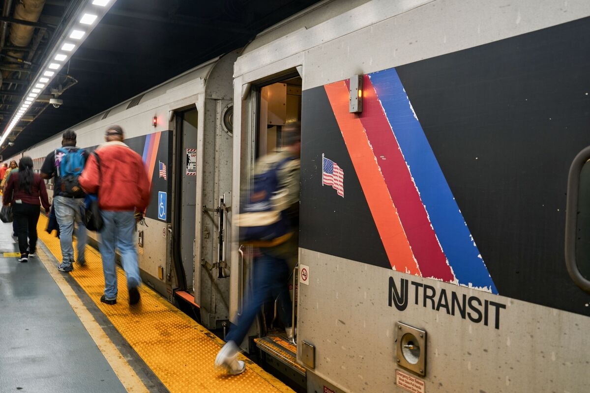 NJ Transit Engineers Contract Will Hike Pay to Over $50 Per Hour