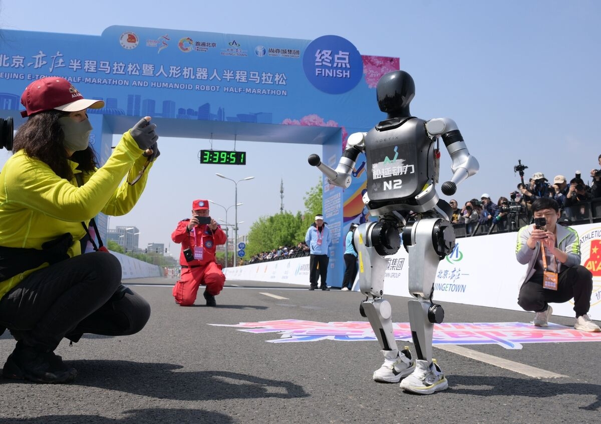 Chinese Robot Startup Reaps Rewards After High-Profile Race