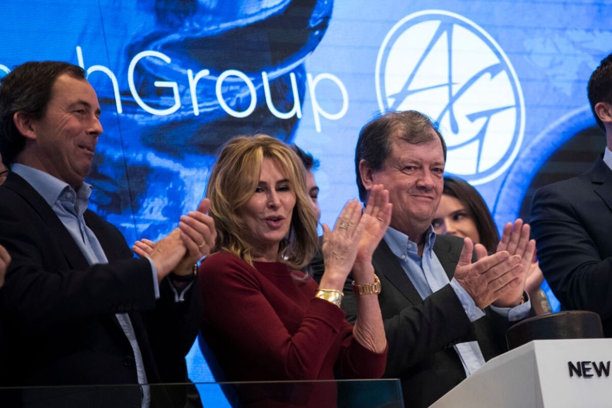 Hedge Funds Aim to Break Tycoon's Hold Over Packaging Empire