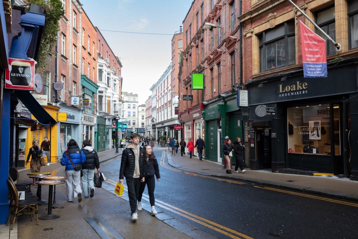 Ireland's Economy Just Shrank for the First Time Since 2023