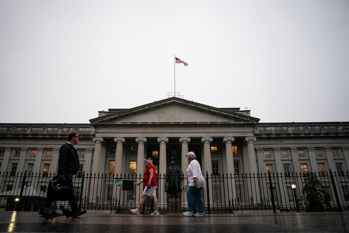 Bond Traders Boost Bets That US 10-Year Yield to Dive Toward 4%