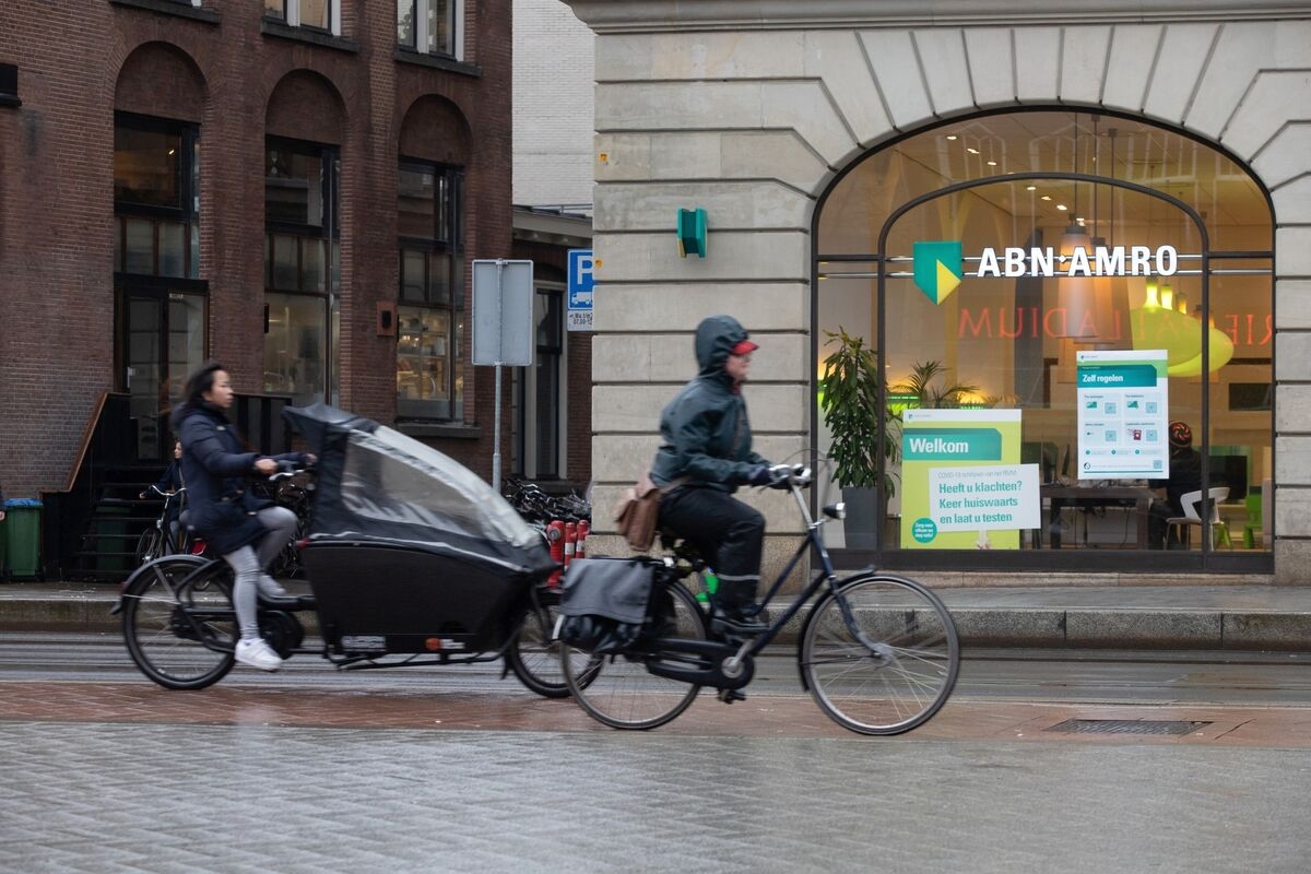 ABN Amro Profit Beats Expectations on Cost Control, Fee Income