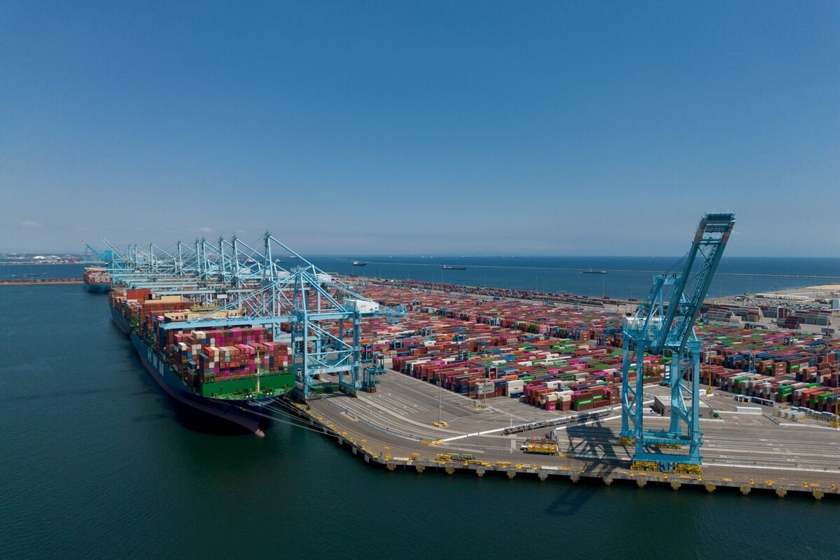 Port of LA Imports Drop 19% in May as Tariffs Hit US Businesses
