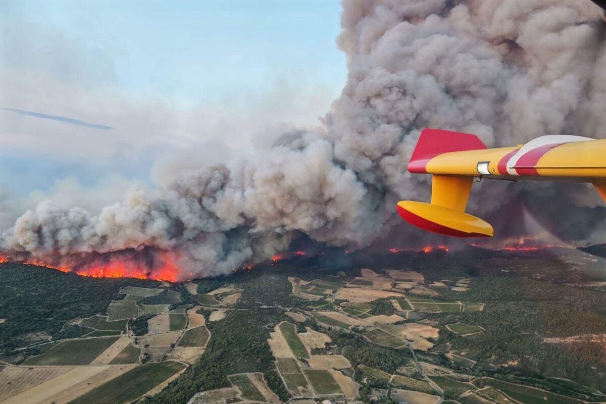 Deadly Wildfires Ravage Southwest France as Heat Wave Builds
