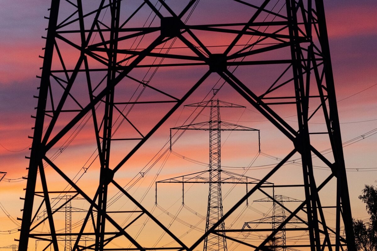 Blackstone, Apollo Capitalize on America's Surging Demand for Electricity