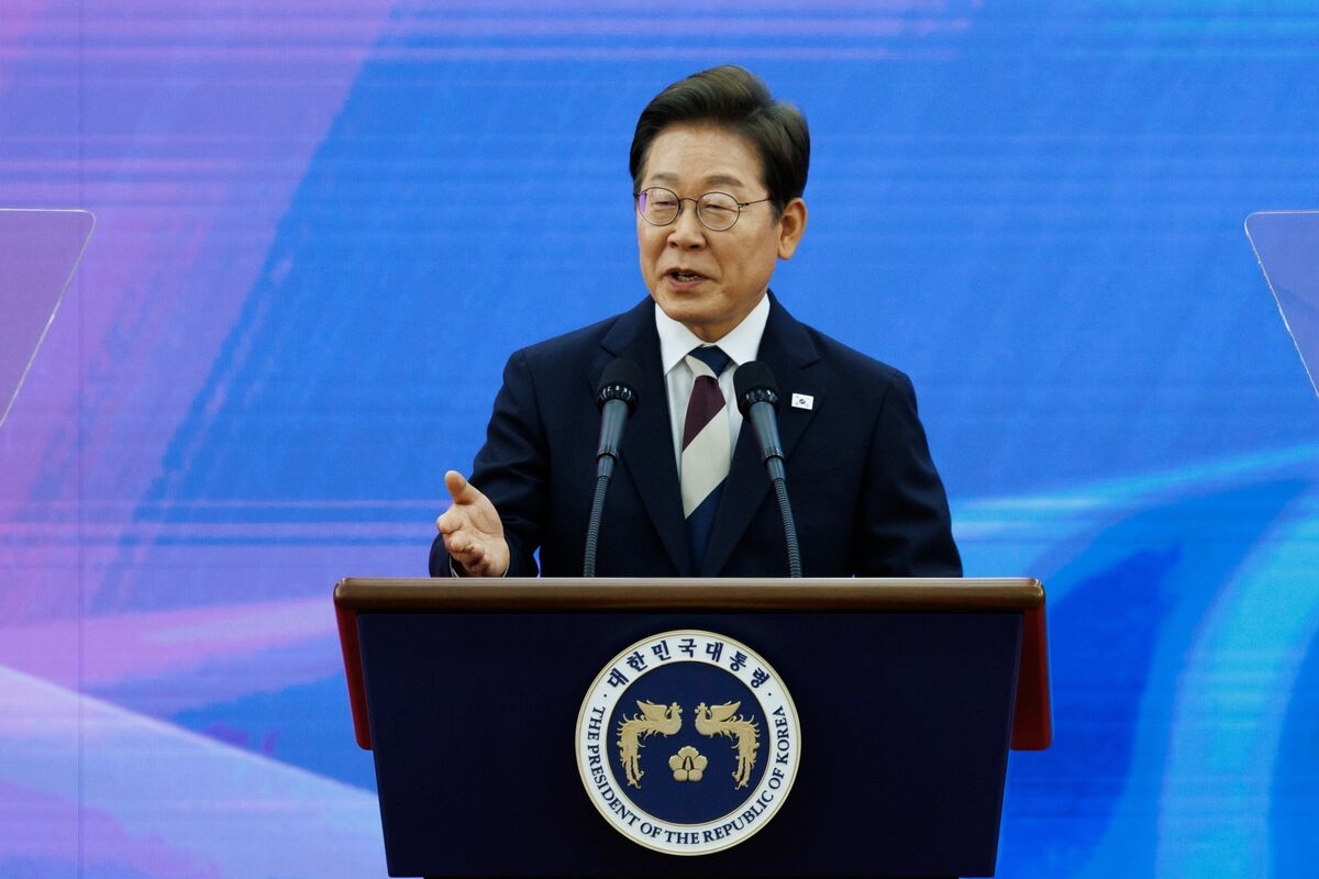 South Korea Says Trump Agrees to Ramp Up Tariff Talks With Lee