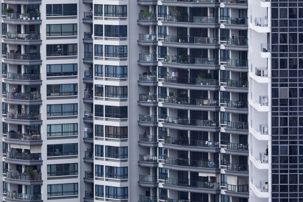 Singapore Home Sales Jump to Five-Month High Despite New Curbs