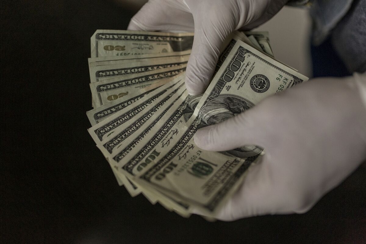 Milei's FX Gambit Sparks Sharpest Demand for Dollars Since 2019