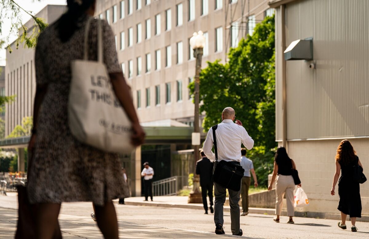 Federal Workforce in DC Area Has Shrunk by About 22,000 People