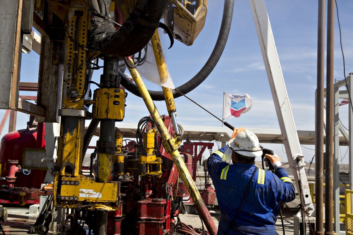 Chevron Gives Notice of Nearly 800 Job Cuts in Permian Basin