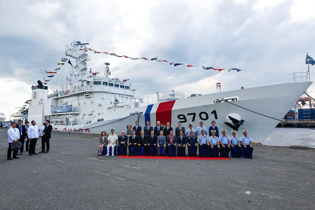 Japan Expands Military Push Against China With US Stand in Doubt
