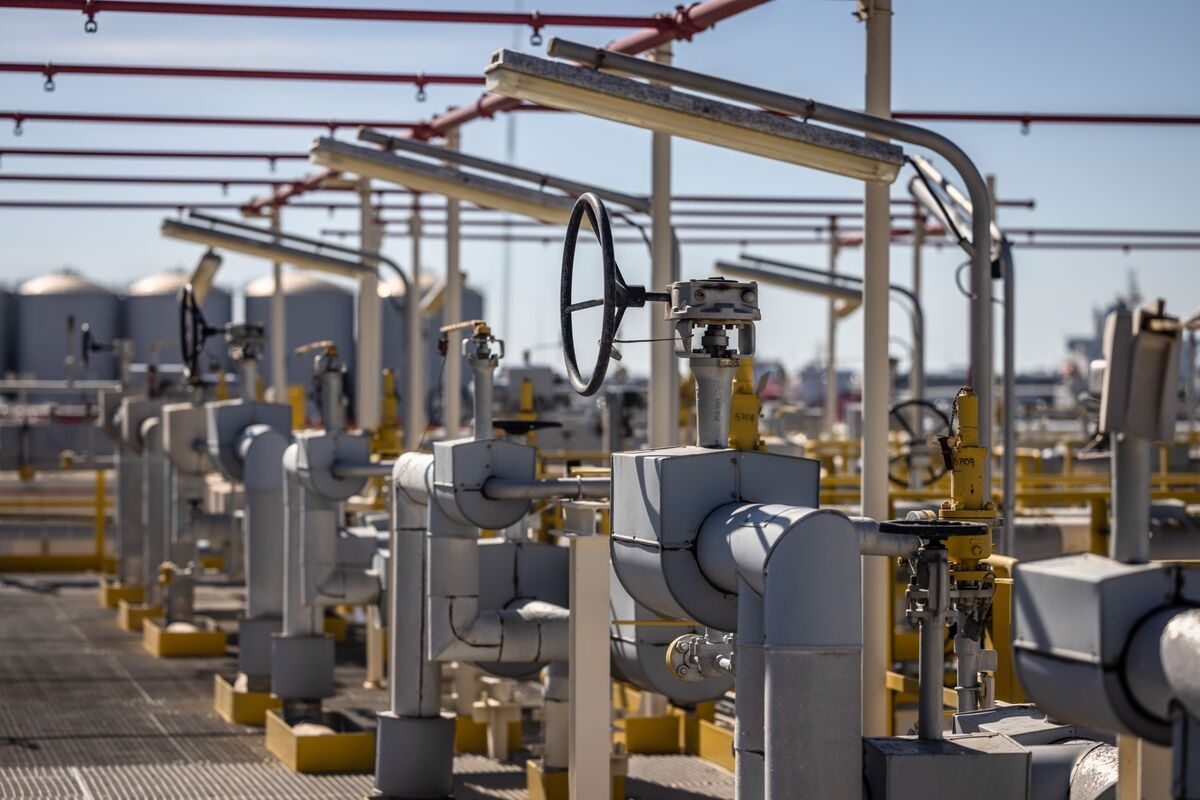 Europe Gas Edges Higher as Israel-Iran Conflict Threatens Trade