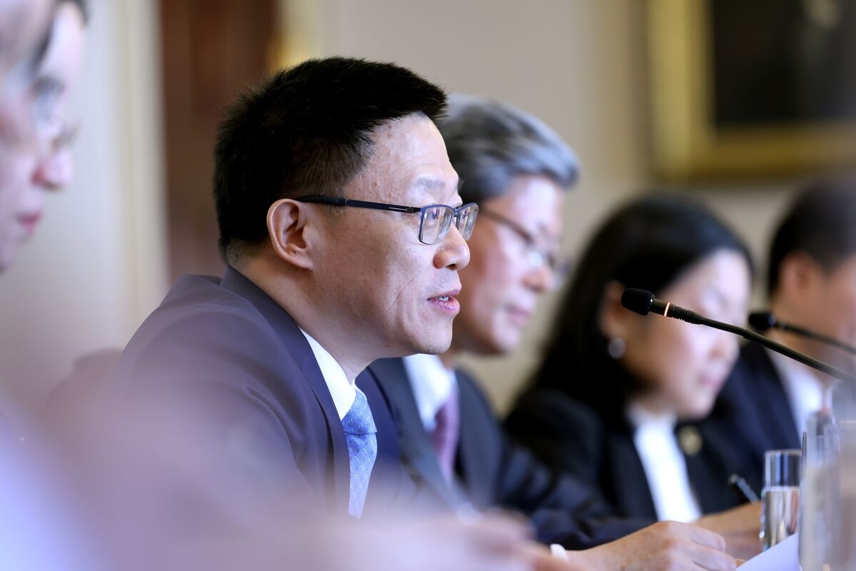 China to Diversify Offshore Bond Issuance After Green Debut