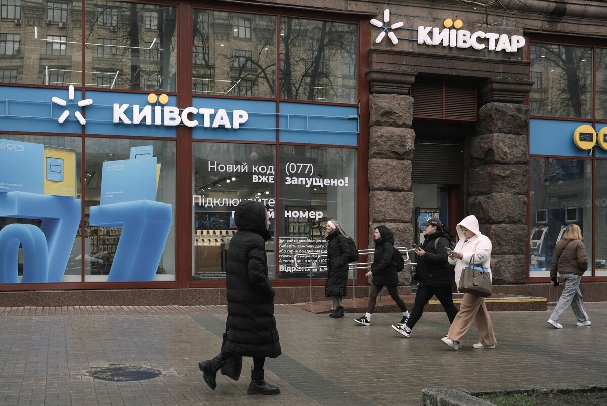 Ukraine's Largest Mobile Operator to Buy Ride-Hailing Firm Uklon